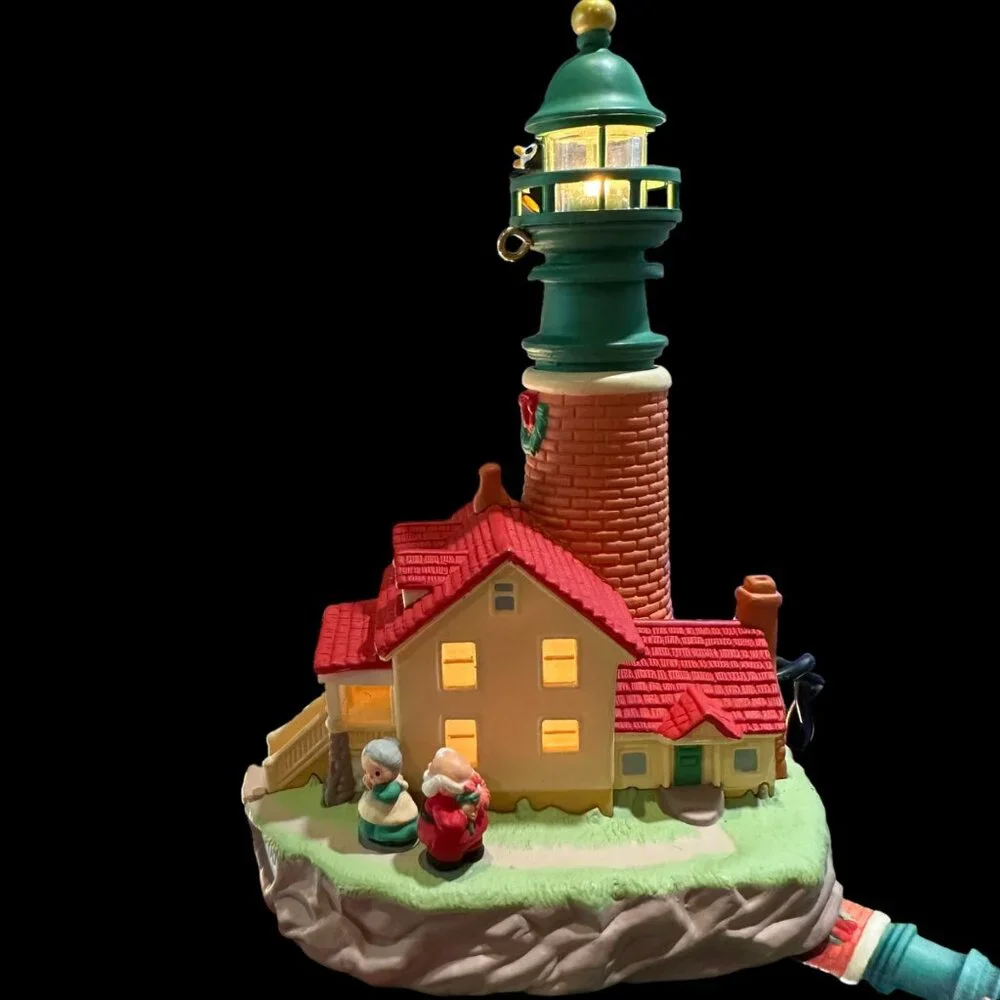 Hallmark Keepsake Ornament Lighthouse Lights Up Greetings 5th in Series 2001 - Picture 8 of 16